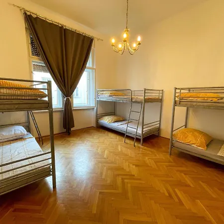 Centrum Hostel *